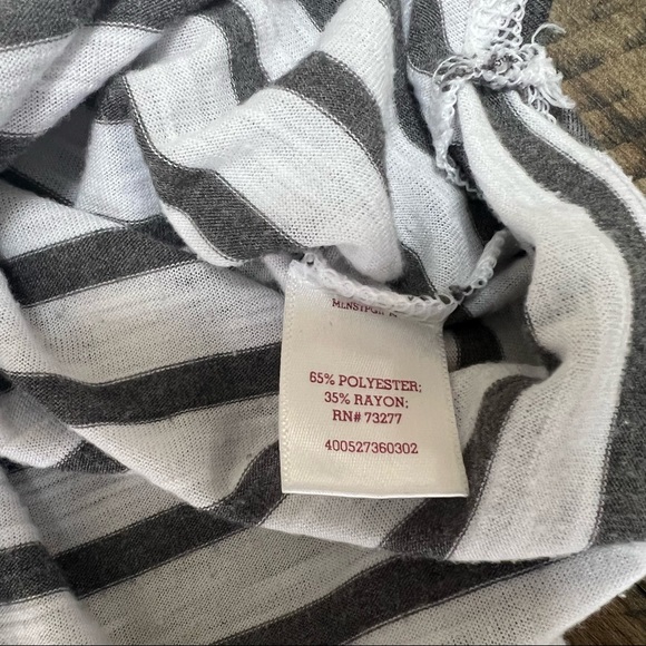 Shoulder Cutout Striped Raglan Tee - Picture 7 of 7